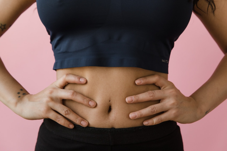 Abdominoplastia: O soluție eficientă pentru îndepărtarea excesului de piele abdominală