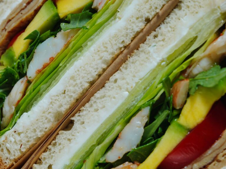 Sandwichuri elegante cu creveti