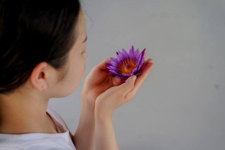 Tehnici de relaxare care îți îmbunătățesc starea de spirit