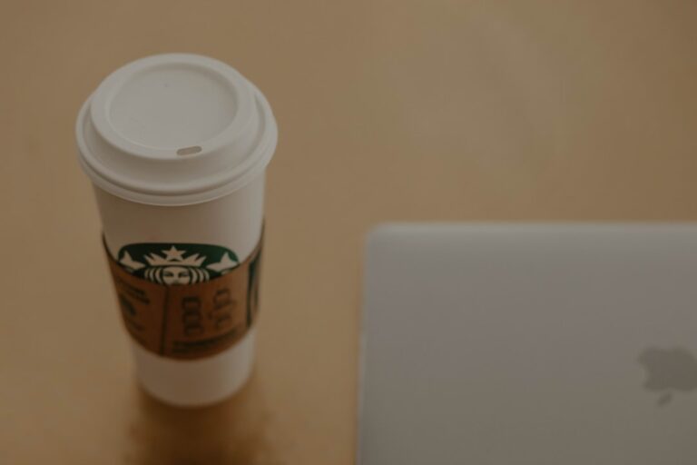 Cum să Îți Construiești o Rutina de Dimineață pentru a Fi Mai Productiv și Organizare