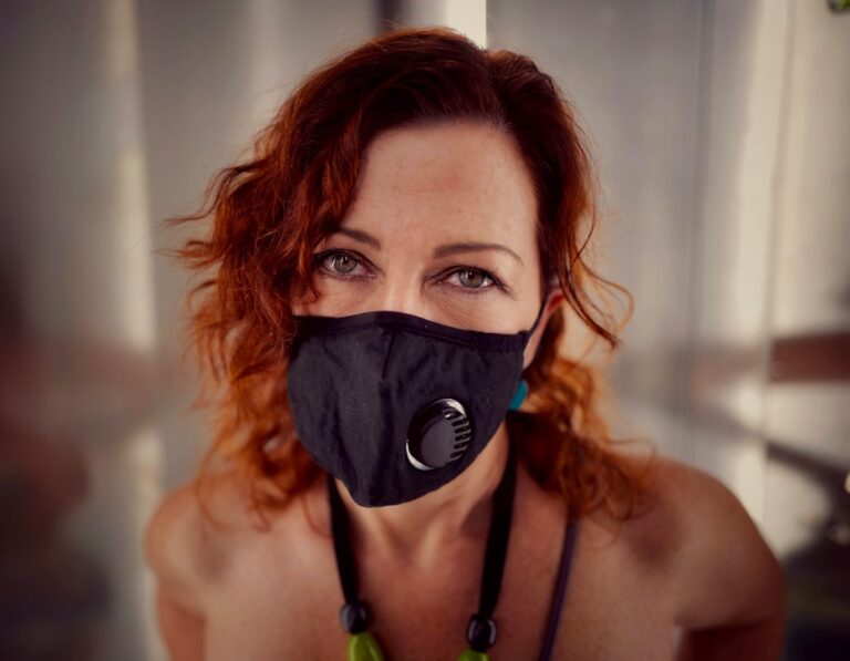 Metode naturale de îngrijire a părului uscat și deteriorat